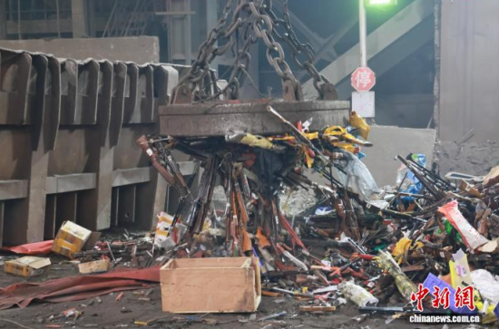 10��29��������ͨ���������N���Ƿ�������Ʒ�F(xi��n)��(ch��ng)����]�] �z