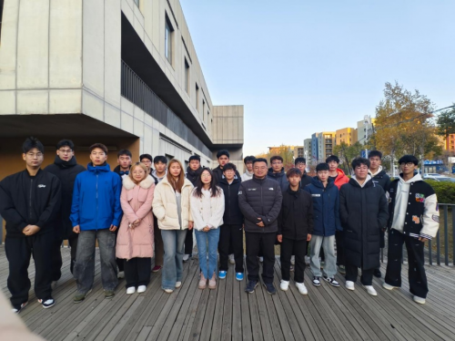 �����ɻ�����ѩӆ�ΰ��W(xu��)�Ӻ�Ӱ����