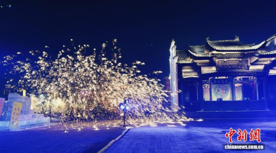 �����д����ϵ���Ļ��w�(y��n)��������ʯ���� �z