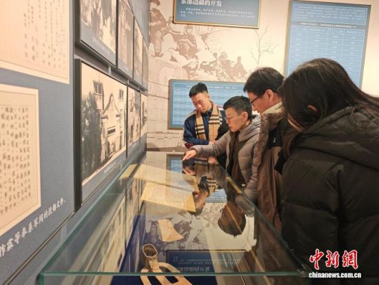 ���L�F(tu��n)���څ��^����ʡ���F(xi��n)��ʷչ���T���� �z