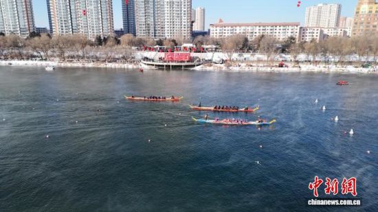 ���۱�ِ�M(j��n)�Ю�(d��ng)����ʯ���� �z